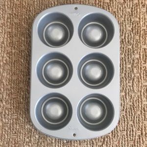 Wilton Mini Six Cavity Short Cake Pan
